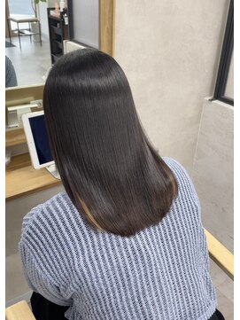 ユエ(YUE) 失敗しない縮毛矯正/-5歳の美髪へ