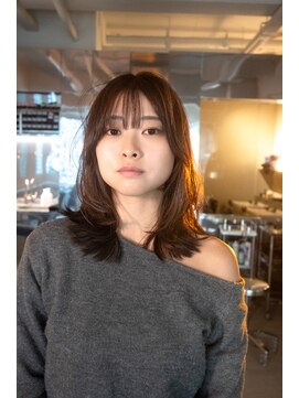 ハッシュカット/顔まわりレイヤー/くびれヘア/シャギー/鎖骨ロブ