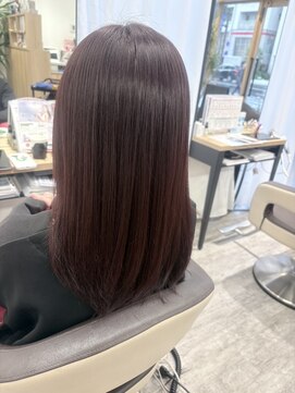 ウイ バイ ファースト 北四番丁店(u'i by first) レッドボルドーカラー