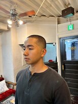 ビーバイエイトジェンツ(Bee by EIGHT GENTS)&nbsp;MEN’S HAIR/サーフカール/刈り上げセンターパート/心斎橋