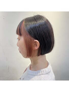 イーチエフ(each f.) 【井出 朱音】ピンクインナーカラー×ミニボブ