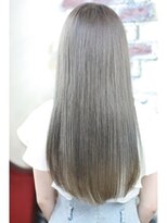 パレード(Parade)&nbsp;Paradeおススメ♪綺麗なグレイジュアッシュ☆艶ロング