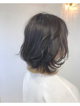 ヘアーアンドメイク ドレス(DRESS) ワンブリーチ  ブロンドインナーカラー