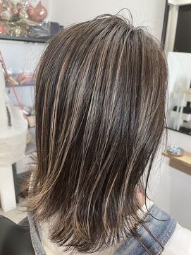 ウェイビー(WAVY) グレーカバーハイライト