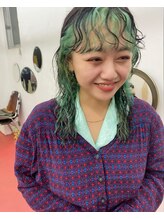 【インナーカラー＋パーマ＋ライトグリーン】