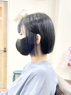 ホンネ(honne.) イヤリングカラー×ネイビー