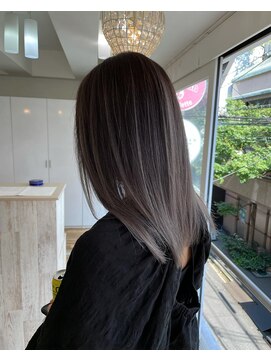 タオ 河原町(Tao) "上品なグレーバレイヤージュ"