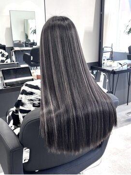 シエラ 南船場(CIERA.) バレイヤージュ アッシュブラック ミルクティーピンク