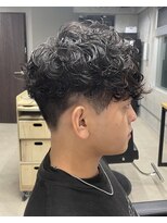 フイ 代々木(Hui)&nbsp;メンズ/アップバング/ツーブロックマッシュ/束感ショート波巻き