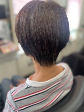 リュウ美容室 首周りスッキリショート