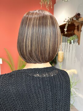 アンユヘアー 与野駅前店(unu.hair) 白髪ぼかしハイライト/似合わせカット/ショートボブ/40代/50代