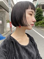 ロッソ 西荻窪(ROSSO)&nbsp;ショートバング、オン眉な切りっぱなしワンレンボブ。
