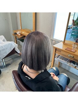 リリィ(LIILY) ハイトーンボブ