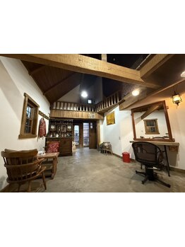 プライベート空間でマンツーマン施術！丁寧にカウンセリングし、お悩みやご要望に合ったスタイルをご提案◎