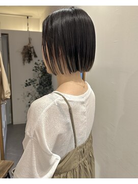 スクレ(s:;cre) 切りっぱなしボブ毛先のみお洒落ハイライト大人カラー"