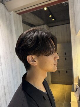 アクシー ヘアーアンドメイク(AXY HAIR&MAKE) フェザーパーマニュアンスパーマブルーブラック韓国マッシュ新宿