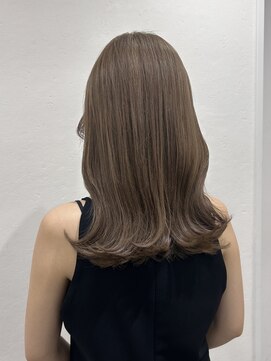 ヴィオットバイサロン(Viot by Salon) ブリーチ1回～ こっくりグレージュ くびれミディ