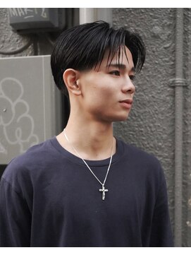 ゾーイ ボーイズ(ZOEY boyz) メンズセンターパートソフトフェードダウンパーマ縮毛矯正