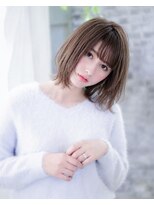 リビンバイアフロート(Livin by afloat)&nbsp;レイヤーショー・ウルフレイヤーカット　20代30代40代　前髪あり
