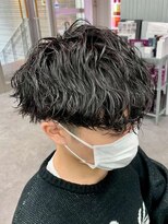 ジーニー 本厚木(Genie)&nbsp;フェザーパーマサーフカール刈り上げセンターパート