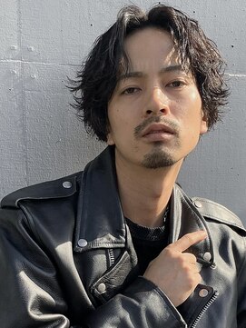 フィフスジングウマエ 原宿(fifth JINGUMAE) ツイストスパイラルパーマ波巻きスパイラルツーブロック