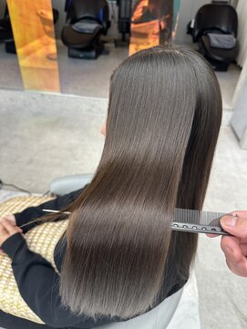 ロンドルーチェ 心斎橋(Lond luce) ダークアッシュ/ミディアムレイヤーカット［髪質改善/縮毛矯正］