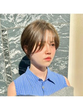 シシ 大宮(She 2.) 大人丸みショートボブ/マッシュショート/前髪/ベージュカラー