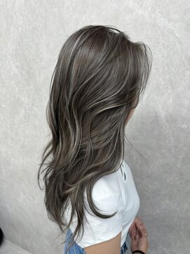 アルドーレフィエロ シンサイバシ(Ardore fiero shinsaibashi) コントラスト極ハイライト☆グレーベージュ