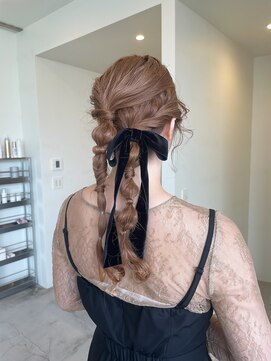 シータ(CITA) 編みおろしツインアレンジ