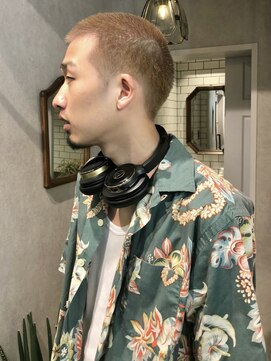 イェン(Yen.) バズカット アッシュブラウン ハイトーン坊主