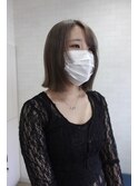 グレージュ×ブリーチカラー