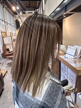 ルシードスタイルアイフラット(LUCIDO STYLE I-FLAT) 縮毛矯正/ブリーチ/ハイライト/白髪ぼかし/30代/40代