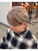 韓国風ミルクティーベージュシースルーマッシュウルフショート