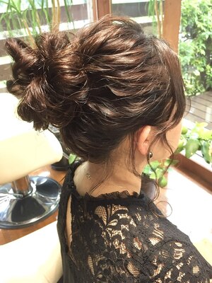 特別な一日を彩る、とびきり可愛いヘアセットをご提案いたします☆時間が経っても崩れる心配ナシ！