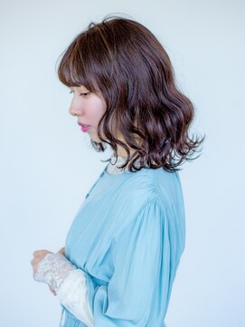 オースト ヘアー ステラ 新宿店(Aust hair Stella) 大人かわいい波ウェーブミディ×ピンクグレージュ　K