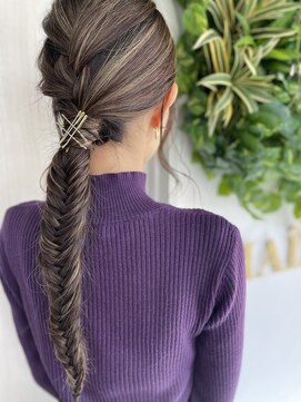 シェーヌ(CHAINE) フィッシュボーン×ロングヘアアレンジ【勝田台】