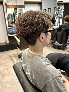 アイリーヘアデザイン(IRIE HAIR DESIGN) 【IRIE HAIR赤坂】センターパートスパイラルパーマ