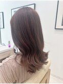 ツヤのあるピンクブラウン