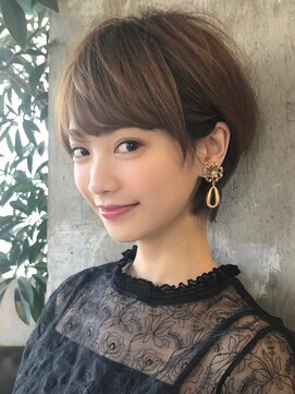 ロビー 表参道(ROBBY) ショートヘア/レイヤー/分け目なし/前髪あり/30代・40代
