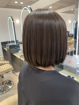 e.m.a プレミアムビューティーサロン 栄駅店(e.m.a PREMIUM BEAUTY SALON) 大人ボブ/大人ショート