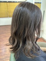 リリ(Re:Re:) 大人バレイヤージュ