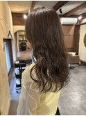 オリーブベージュロングパーマ