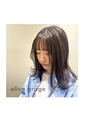 透明感たっぷり！オリーブグレージュ☆