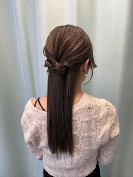 マーズ(Hair&Make Mars+) ストレートハーフアップ