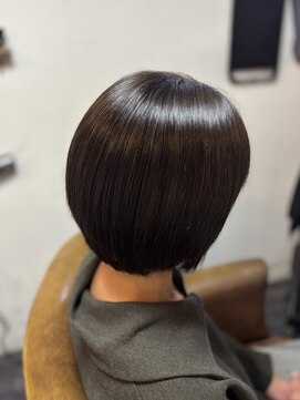 カミケン 方木田店(kamiken.) 縮毛矯正で大人の丸みショート【カミケン方木田/福島】