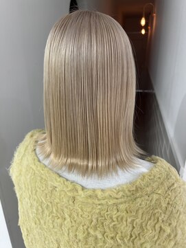 カシェ マエノヘタ(Cashe'e MAENOHETA) ホワイトブロンド