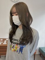 エルメ クラマエ(Elme)&nbsp;レイヤーカット×オリーブベージュ