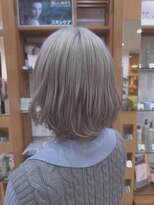 プランタンアヴェダ(printemps AVEDA)&nbsp;透け感まとうシアーベージュボブ