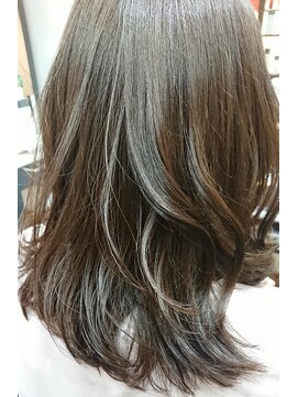 ネームレス(Nameless) 透明感グレージュカラー