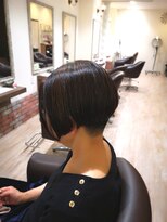 ルシードスタイル クリザンテーム&nbsp;刈り上げ×前下りボブ